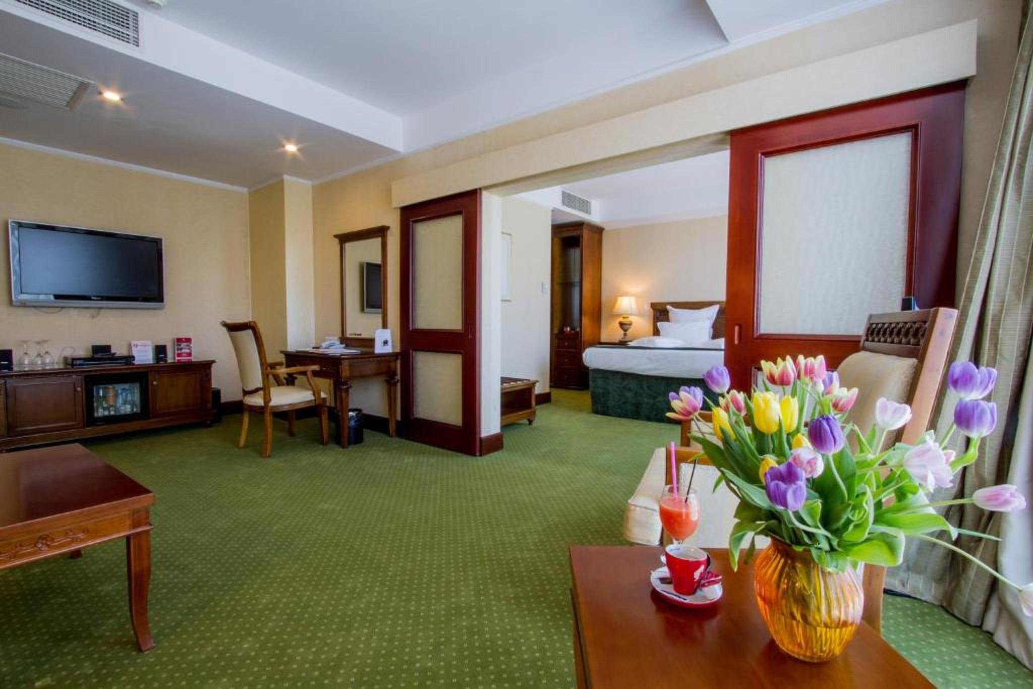 Hotel Hp Tower One Brasov ซาเชเล ภายนอก รูปภาพ