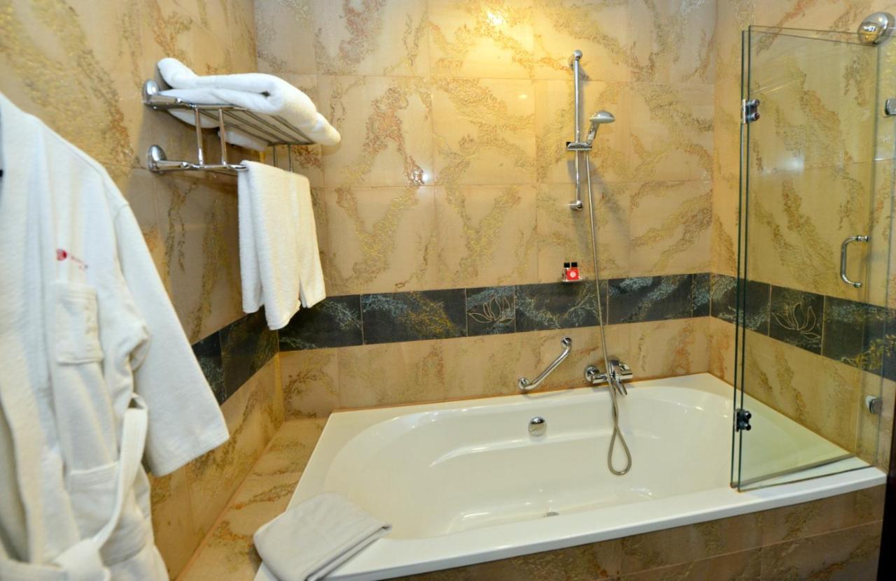 Hotel Hp Tower One Brasov ซาเชเล ภายนอก รูปภาพ
