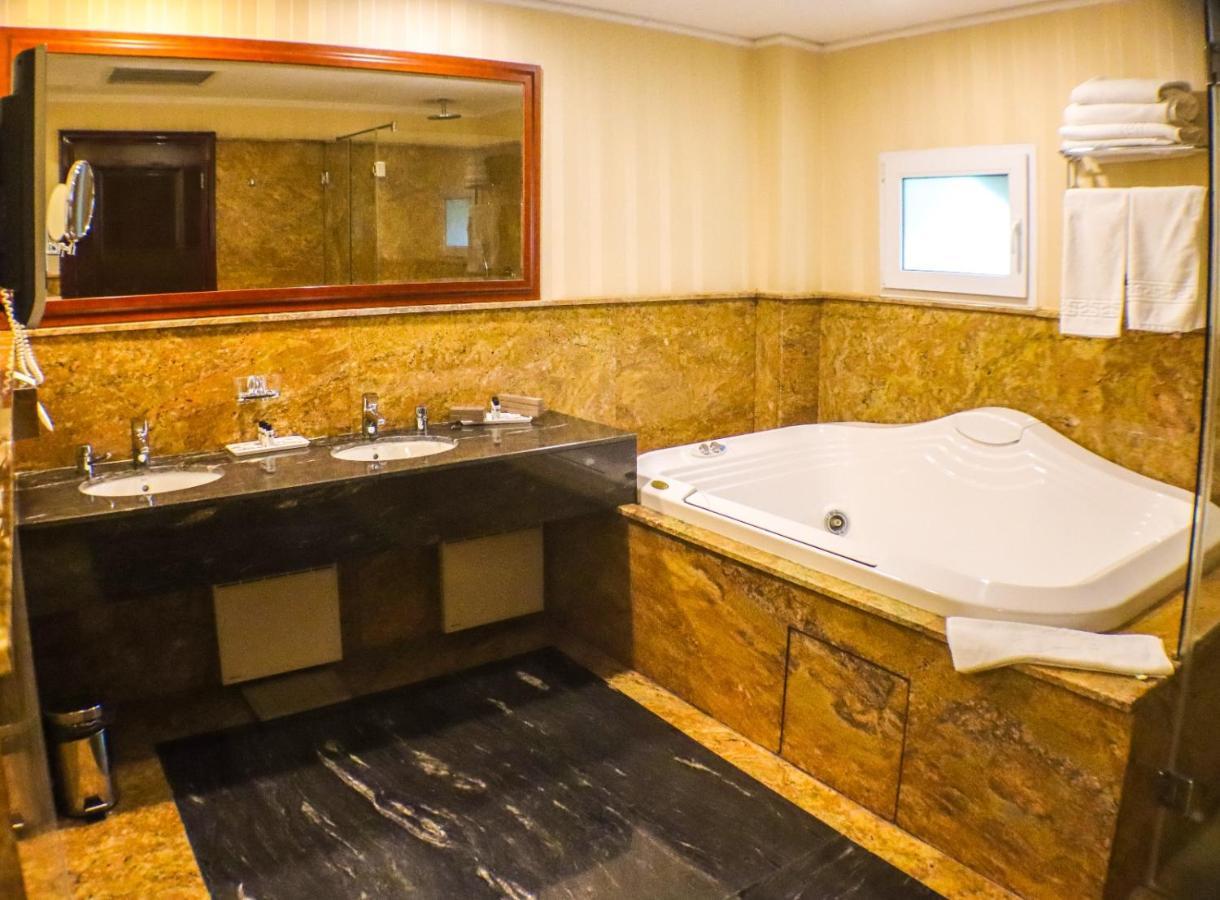 Hotel Hp Tower One Brasov ซาเชเล ภายนอก รูปภาพ